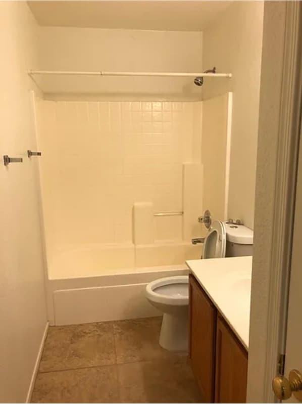 Building Photo - 1293 S Bridgegate Dr