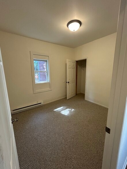 Building Photo - 729 Chippewa St