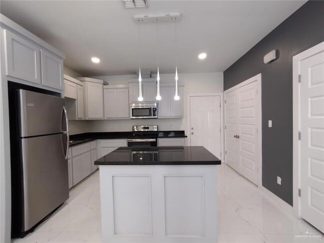 Building Photo - 1226 Upas Dr