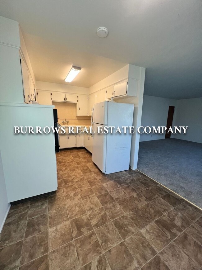 Building Photo - Single story 2 bedroom, 1 bathroom apartment in Ventura