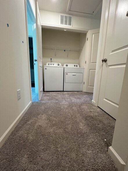 Building Photo - 136 S Chubb Rdg