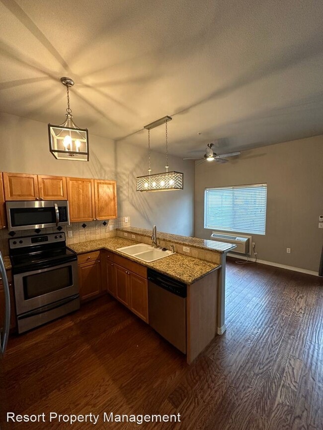 Building Photo - 3 br, 2 bath House - 310 Promenade Loop #107