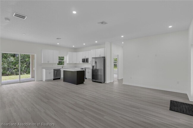 Building Photo - 7539 Bernal Dr