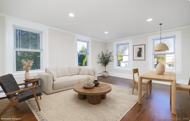 Building Photo - 6 Fremont Pl