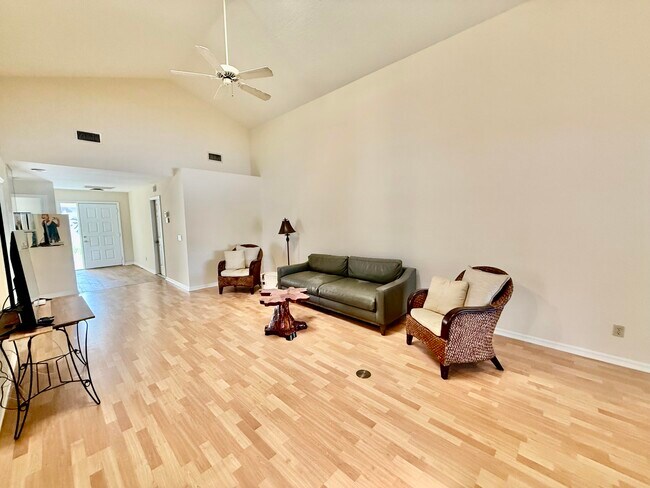 Building Photo - 6008 SE Walkers Cay Ct