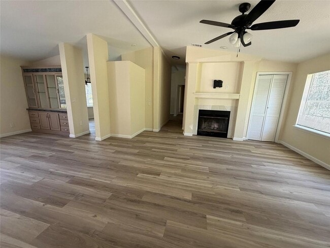 Building Photo - 236 Live Oak Dr