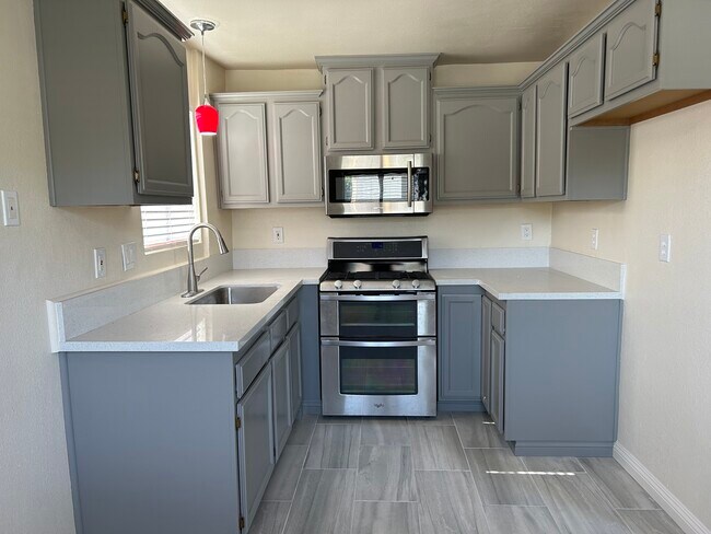 Primary Photo - 642 Lemar Park Dr