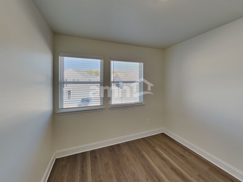 Building Photo - 3505 Shane Hill Rd SW