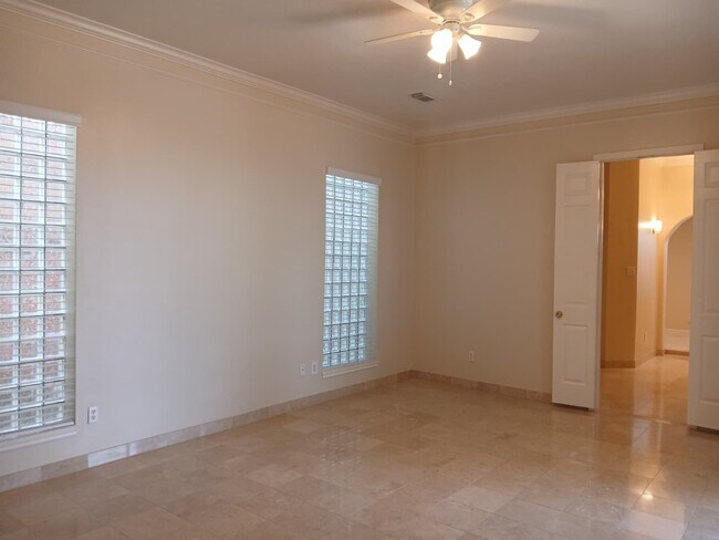 Building Photo - 9230 Rouge Cir