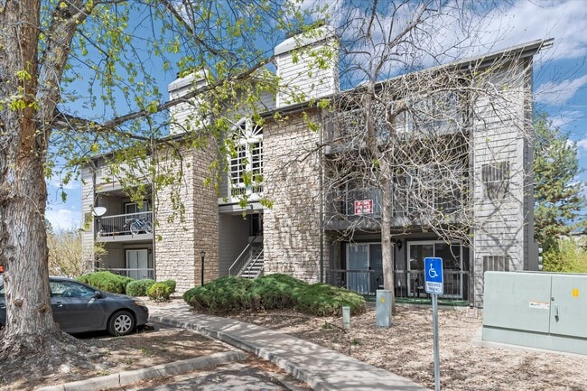 Building Photo - 2575 S Syracuse Way