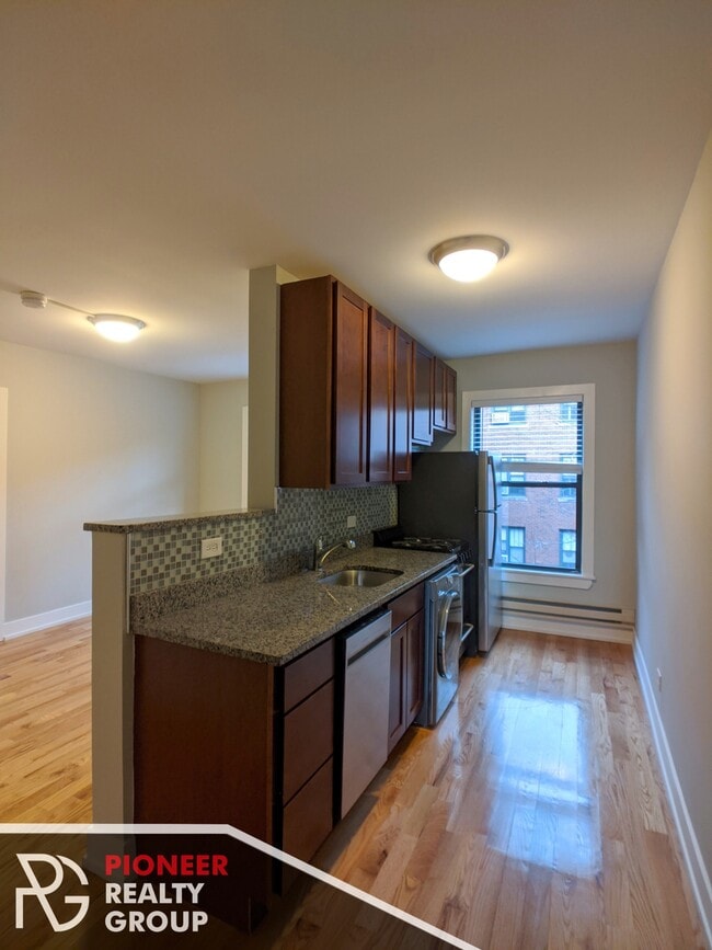 Building Photo - 2909 N Mildred Ave