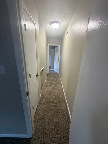 Hallway - 3231 Island Rd