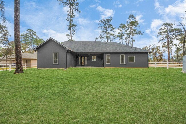 Building Photo - 23855 Creek Wood Dr