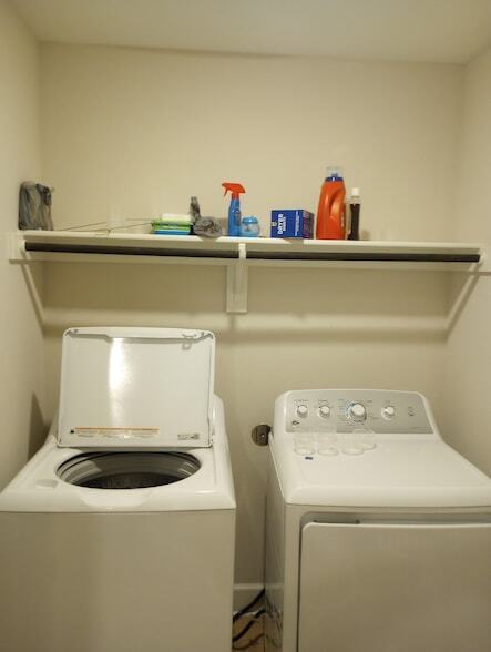 Building Photo - 1328 Windermere Wy