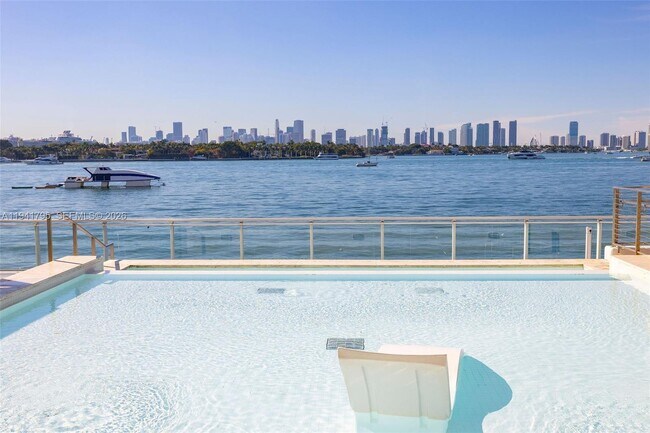 Building Photo - 1100 West Ave