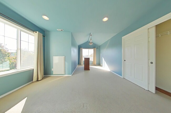 Building Photo - 4 Bedroom House ~ Albany ~ Pet Friendly