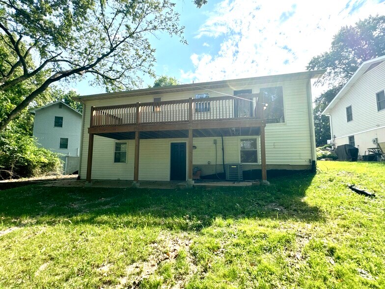 Building Photo - 287 Caroline Ave