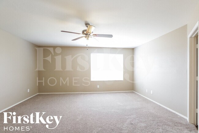 Building Photo - 11009 W Frier Dr