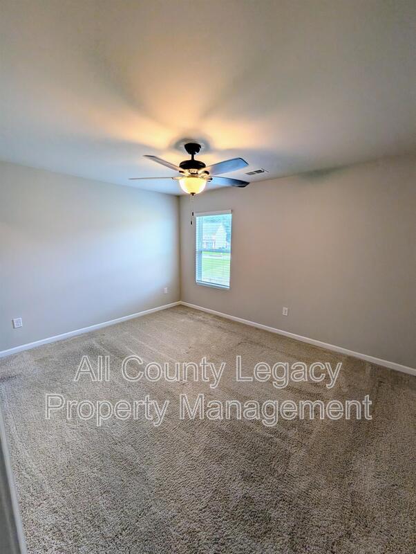 Building Photo - 1313 Brookstone Lake Dr