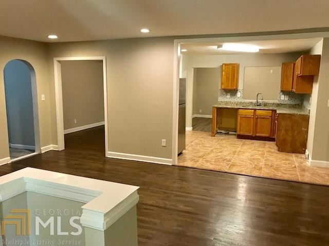 Building Photo - 1960 W Kimberly Rd SW