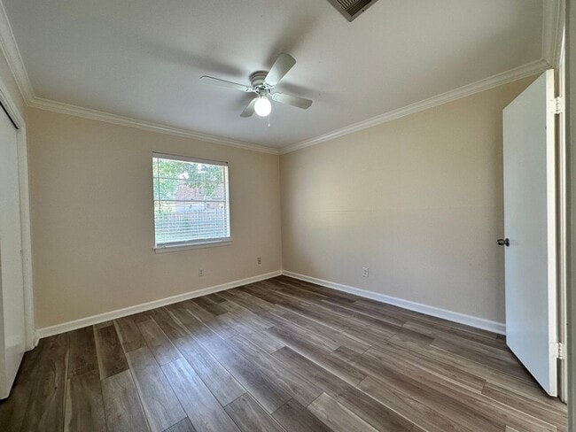 Building Photo - Updated and AFFORDABLE SHREVEPORT HOME