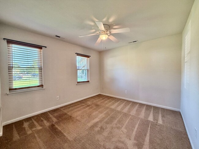 Building Photo - 1012 Antioch Cir