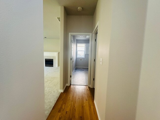 Building Photo - 5 bedroom, swimming pool, Gym, close to OSU
