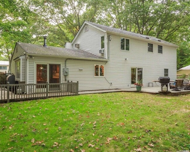 Building Photo - 43 Spencer Ln