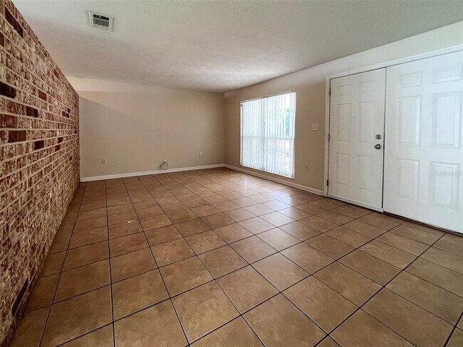 Building Photo - 536 NW 34th St