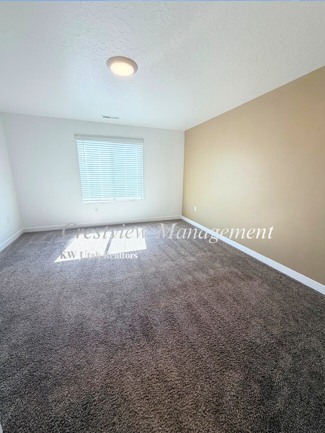 Building Photo - 2803 N Airmen Ave