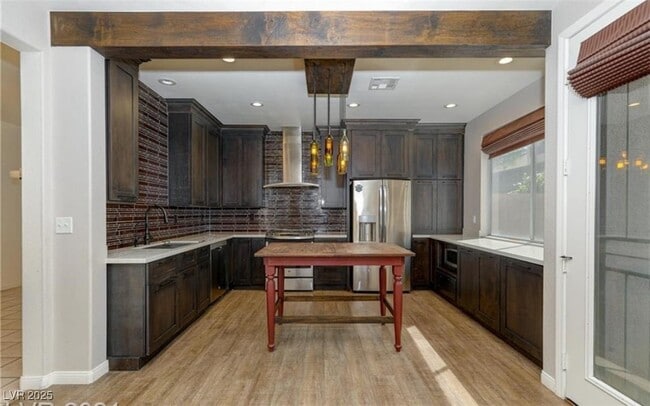 Building Photo - 135 Pebble Ridge Rd