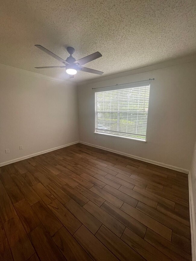 Building Photo - 2550 N Alafaya Trail