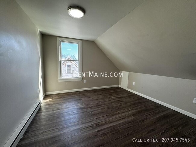 Building Photo - 2 Danielson St