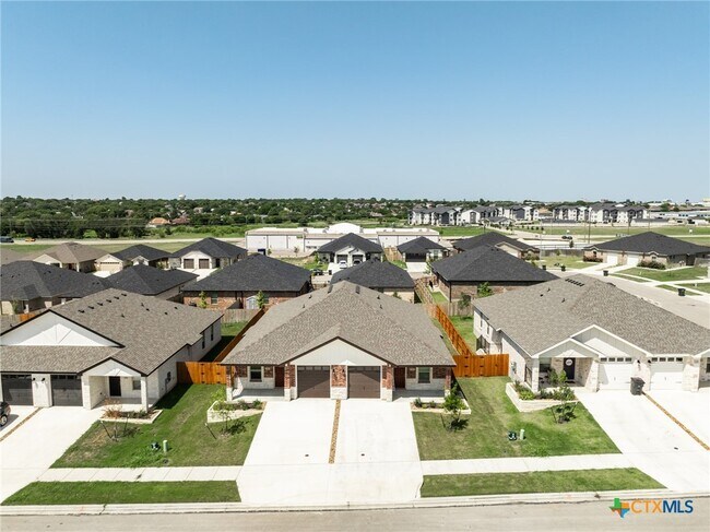Building Photo - 5107 Rose Petal Ct