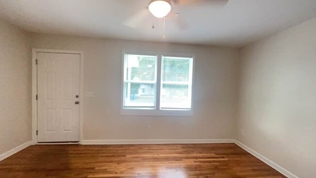 Building Photo - Convenient Columbia Living – Renovated Duplex Near Two Notch & Forest Dr