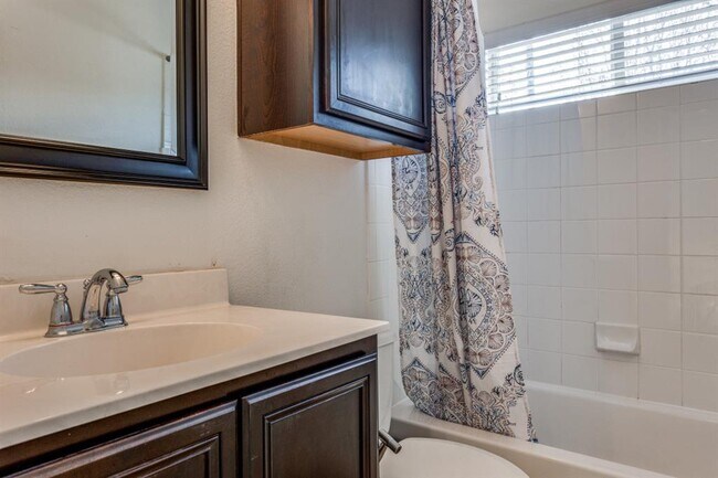 Building Photo - 10300 Laredo Dr