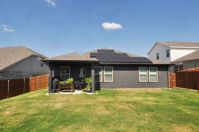 Building Photo - 2513 Ponca Dr