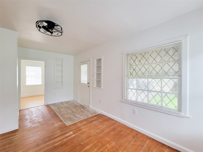 Building Photo - 2816 Elser St