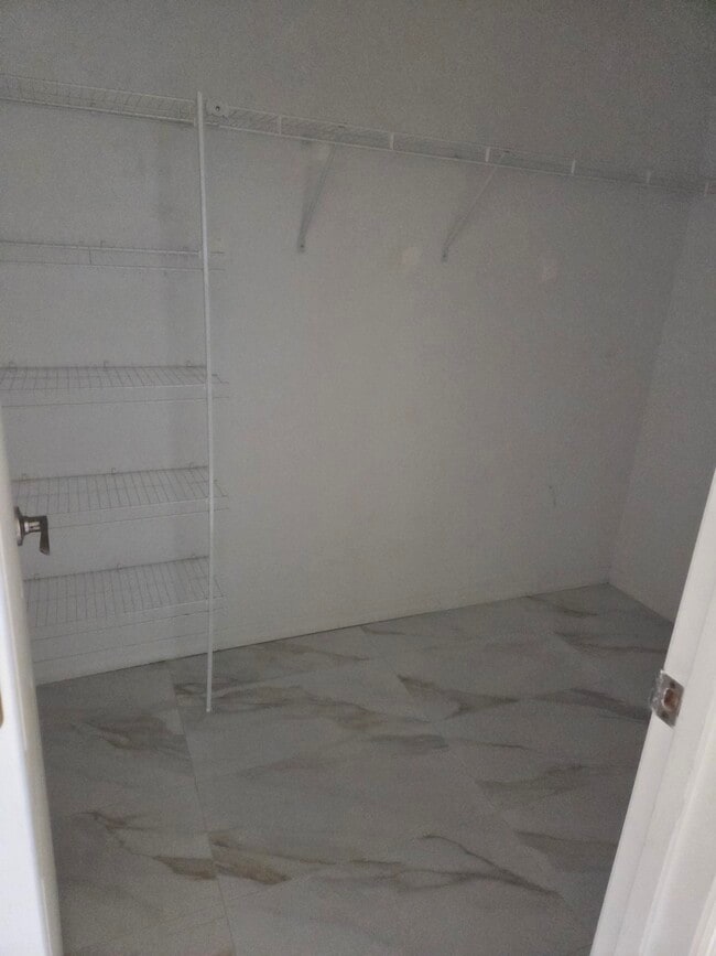 Building Photo - 1462 Daryl Dr