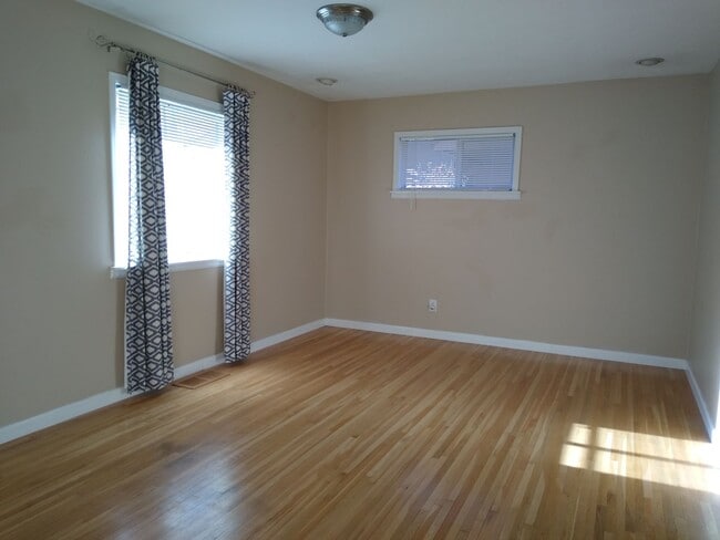 Building Photo - Stunning Ranch Home - Amazing Location - Backs up to Cherry Creek Trail