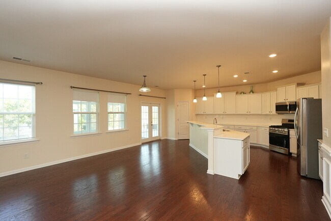 Building Photo - Modern Comfort Meets Space – 4BR/3.5BA Hom...