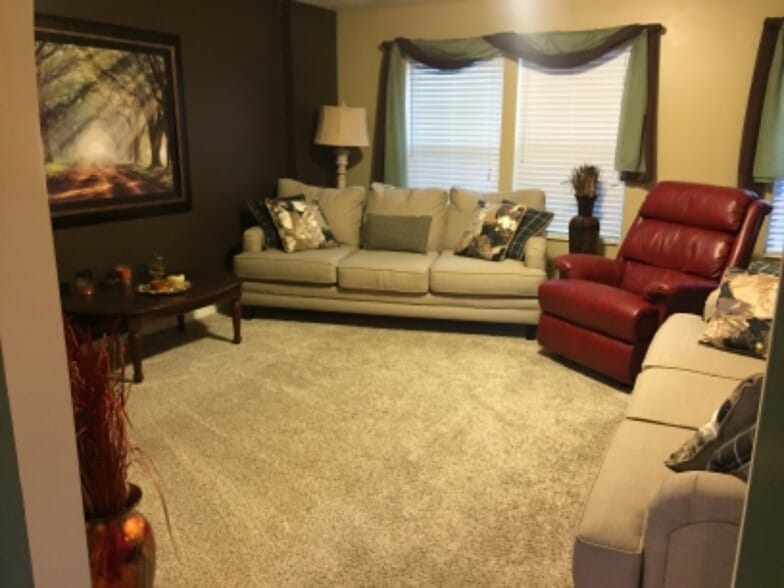 Building Photo - 255 Grace Manor Dr