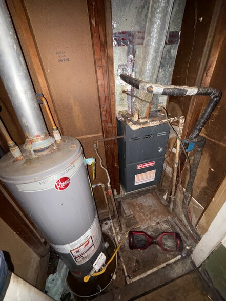 Building Photo - 2911 Church St