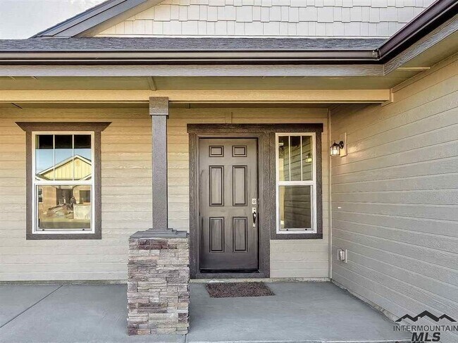 Building Photo - 3 Bedroom House For Rent with High End Finishes-Available Aug 5th!