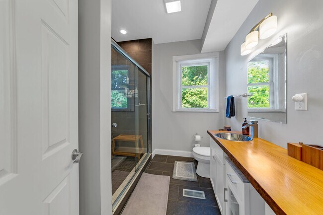 Building Photo - 159 Miami Ave