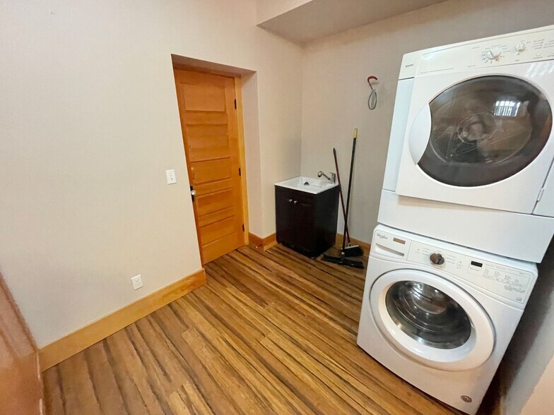 Building Photo - 2319 N 55th St