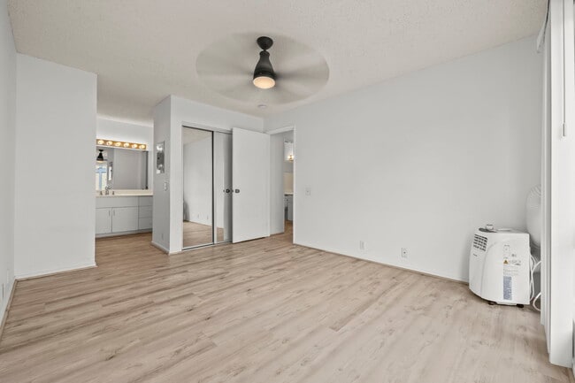 Building Photo - 91-284-284 Hanapouli Cir