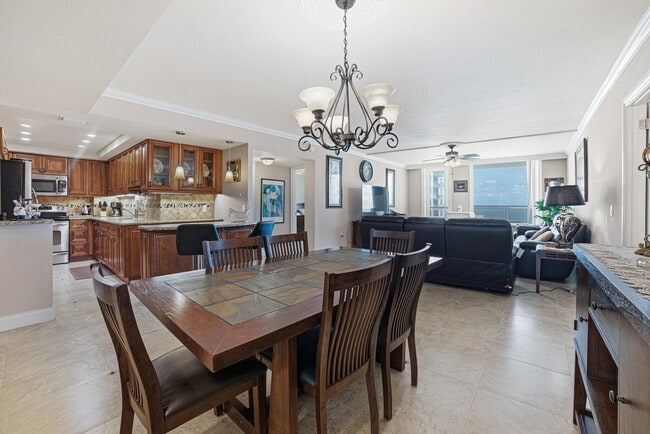 Building Photo - 3450 S Ocean Blvd