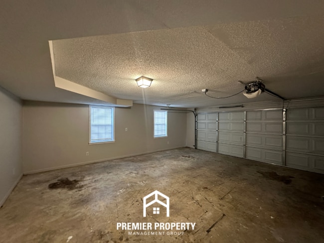 Building Photo - 5599 Sweet Gum Dr