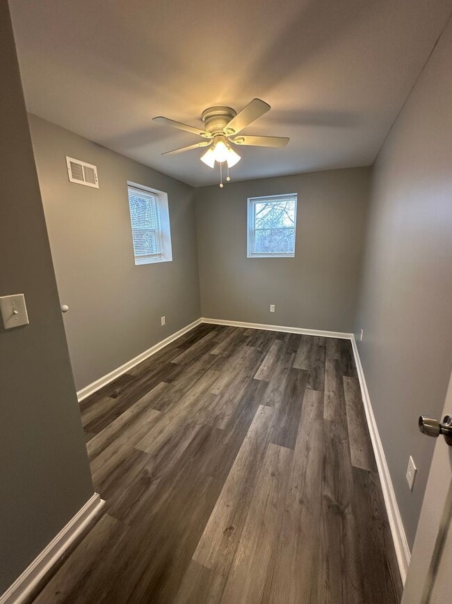 Building Photo - Section 8 Approved. Beautiful 4 bed, 1.5 house for rent